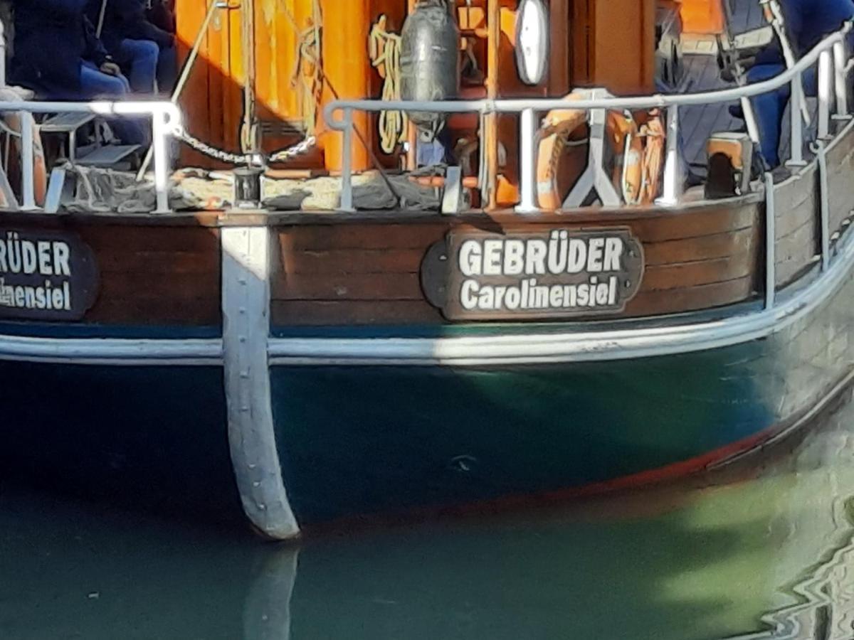 Familienurlaub In Ostfriesland Fuer Max 7 Pers In 2 Wohnungen, Auch Einzeln Wohnungen Utarp Exterior foto